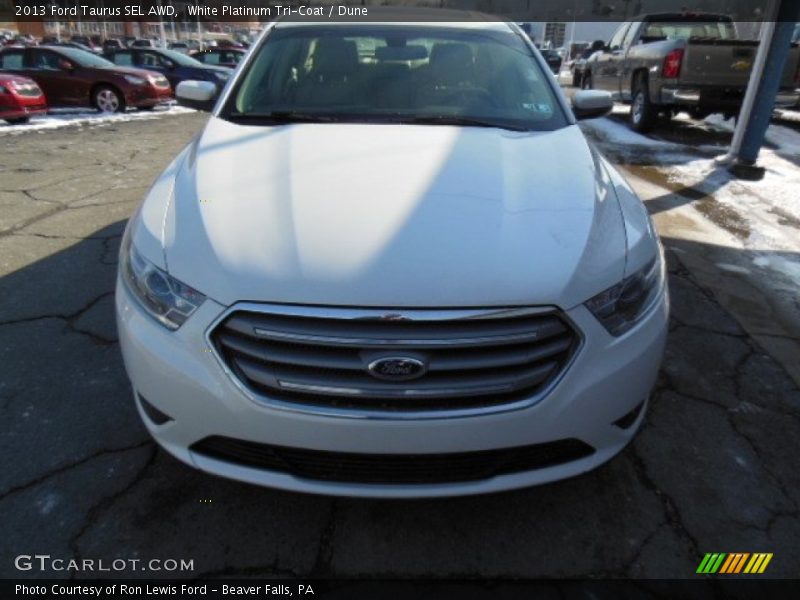 White Platinum Tri-Coat / Dune 2013 Ford Taurus SEL AWD