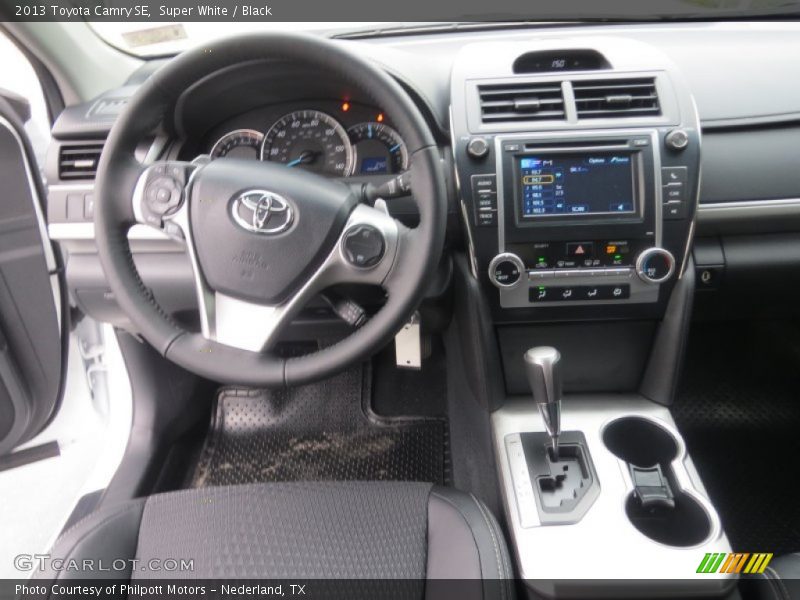 Super White / Black 2013 Toyota Camry SE