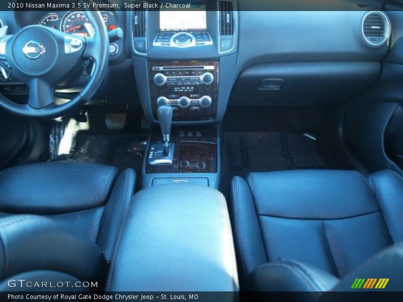 Super Black / Charcoal 2010 Nissan Maxima 3.5 SV Premium