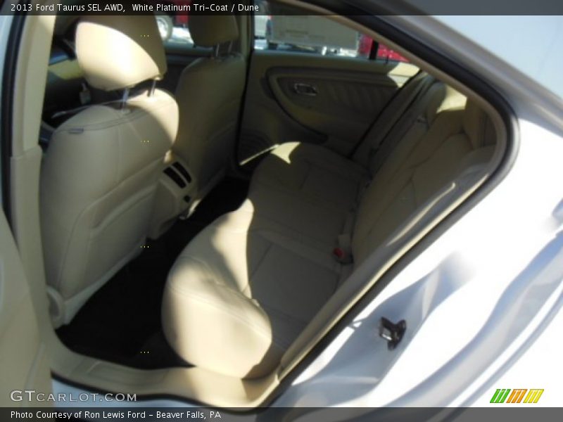 White Platinum Tri-Coat / Dune 2013 Ford Taurus SEL AWD