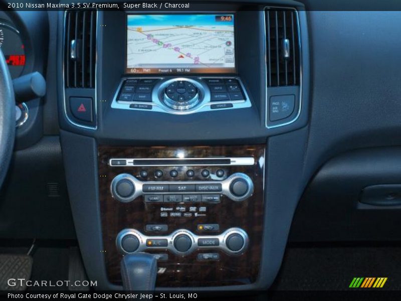 Super Black / Charcoal 2010 Nissan Maxima 3.5 SV Premium