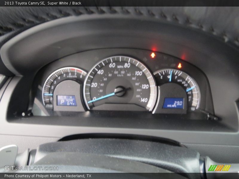 Super White / Black 2013 Toyota Camry SE