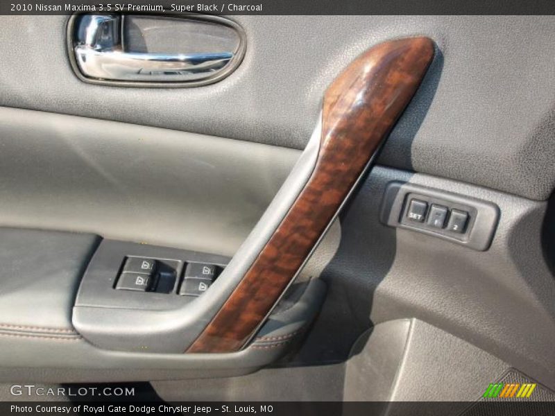 Super Black / Charcoal 2010 Nissan Maxima 3.5 SV Premium