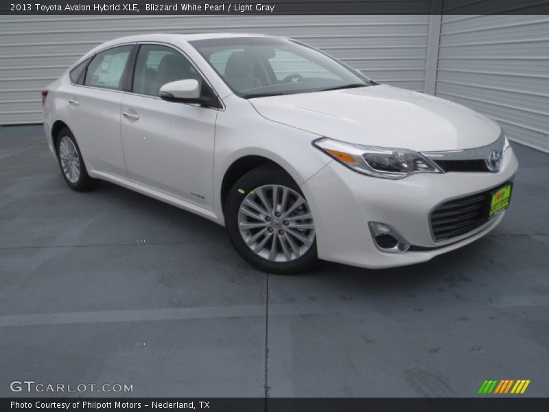 Blizzard White Pearl / Light Gray 2013 Toyota Avalon Hybrid XLE