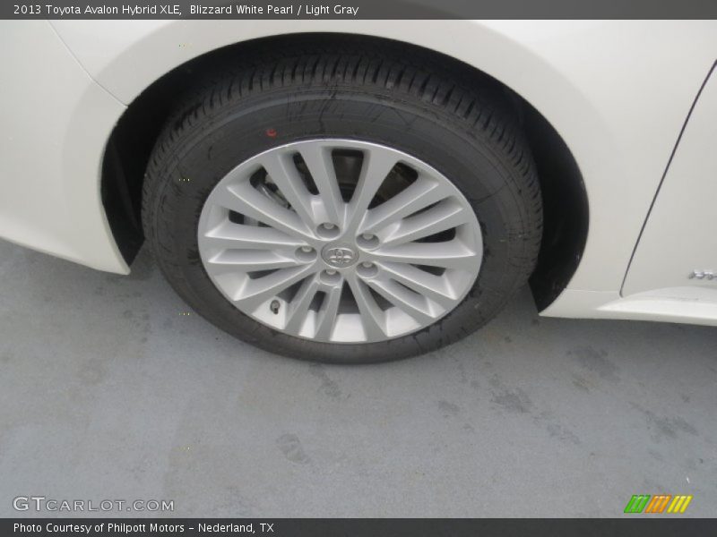  2013 Avalon Hybrid XLE Wheel