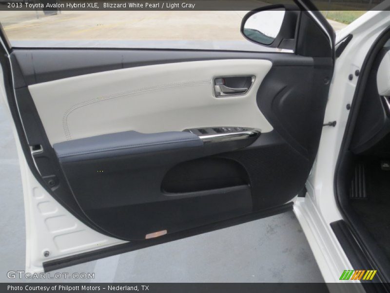 Door Panel of 2013 Avalon Hybrid XLE