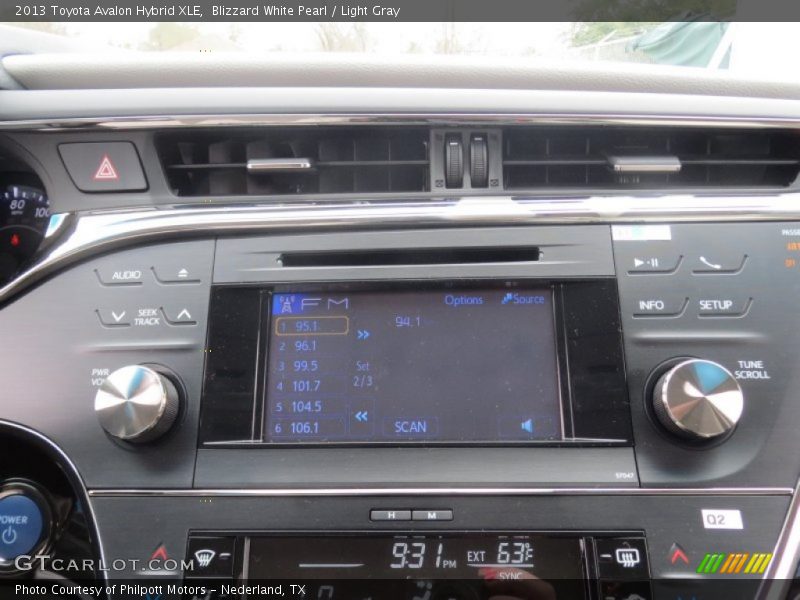Audio System of 2013 Avalon Hybrid XLE