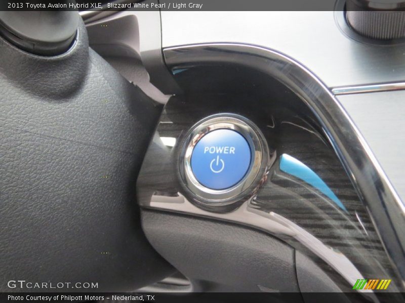 Controls of 2013 Avalon Hybrid XLE