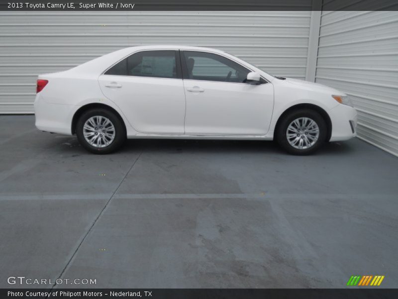 Super White / Ivory 2013 Toyota Camry LE