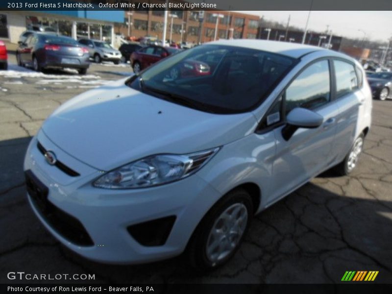 Oxford White / Charcoal Black/Light Stone 2013 Ford Fiesta S Hatchback