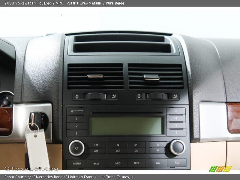 Alaska Grey Metallic / Pure Beige 2008 Volkswagen Touareg 2 VR6