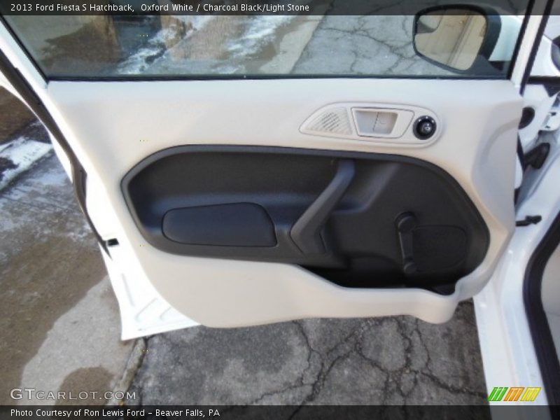 Oxford White / Charcoal Black/Light Stone 2013 Ford Fiesta S Hatchback