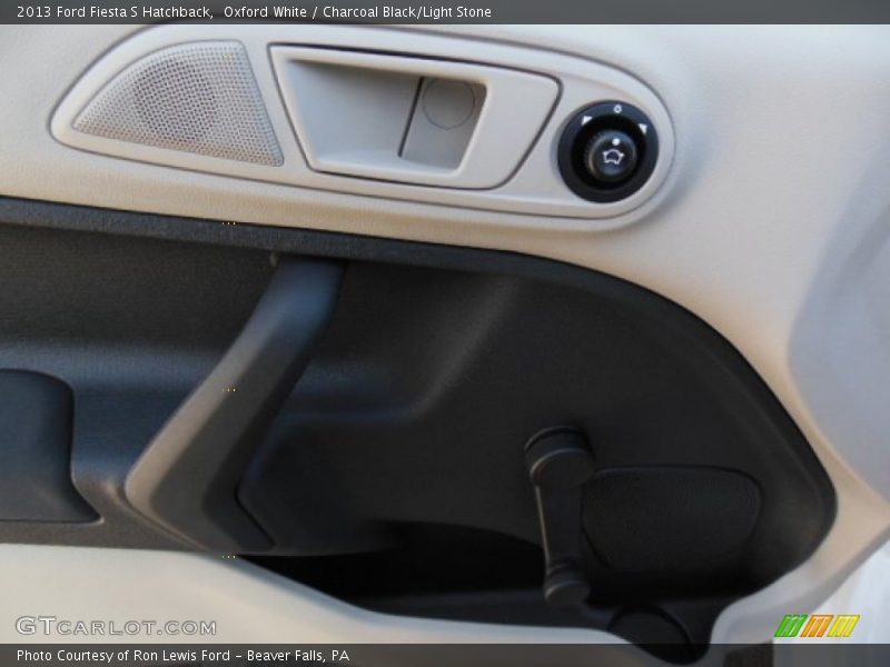 Oxford White / Charcoal Black/Light Stone 2013 Ford Fiesta S Hatchback