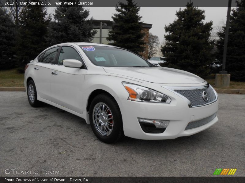 Pearl White / Charcoal 2013 Nissan Altima 2.5 S