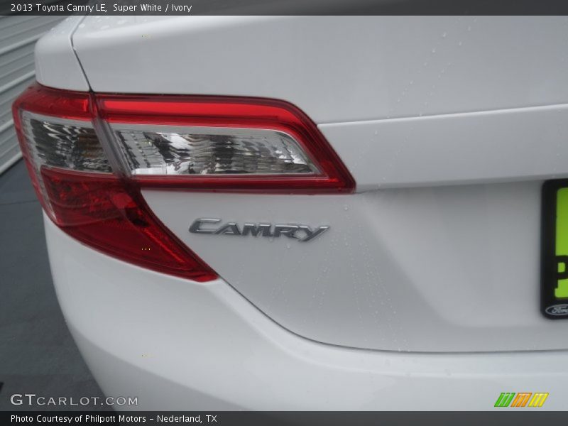 Super White / Ivory 2013 Toyota Camry LE