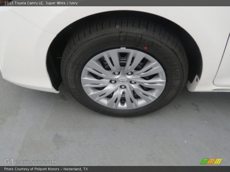 Super White / Ivory 2013 Toyota Camry LE