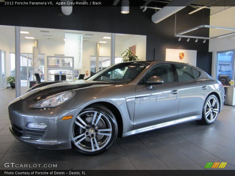 Front 3/4 View of 2013 Panamera V6