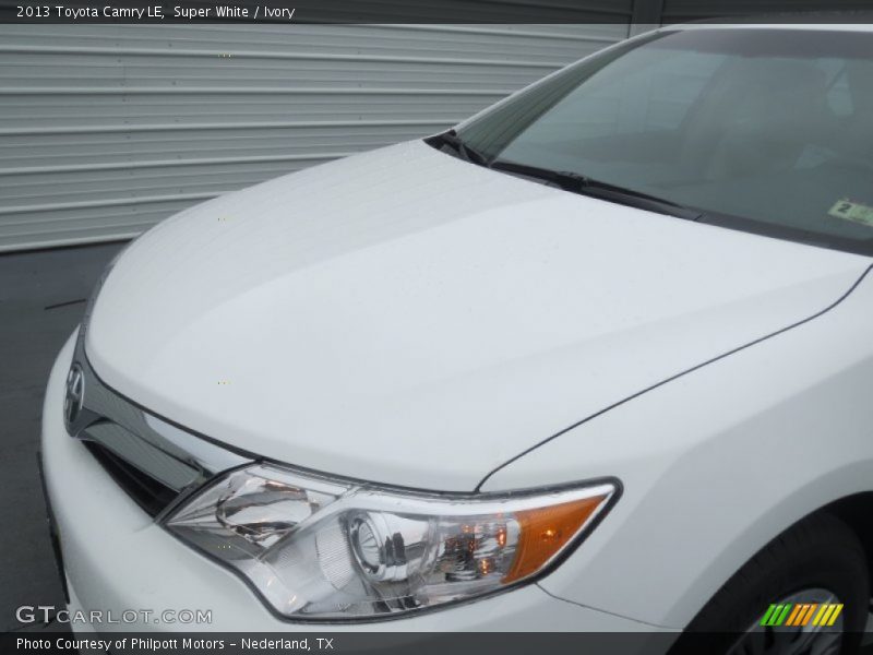 Super White / Ivory 2013 Toyota Camry LE