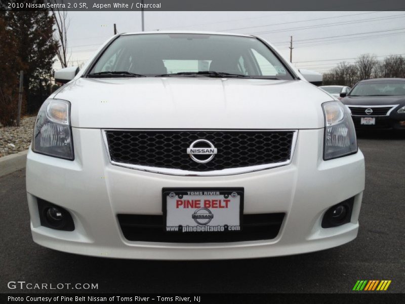 Aspen White / Charcoal 2010 Nissan Sentra 2.0 SR