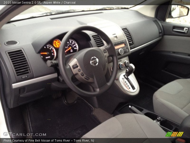 Aspen White / Charcoal 2010 Nissan Sentra 2.0 SR