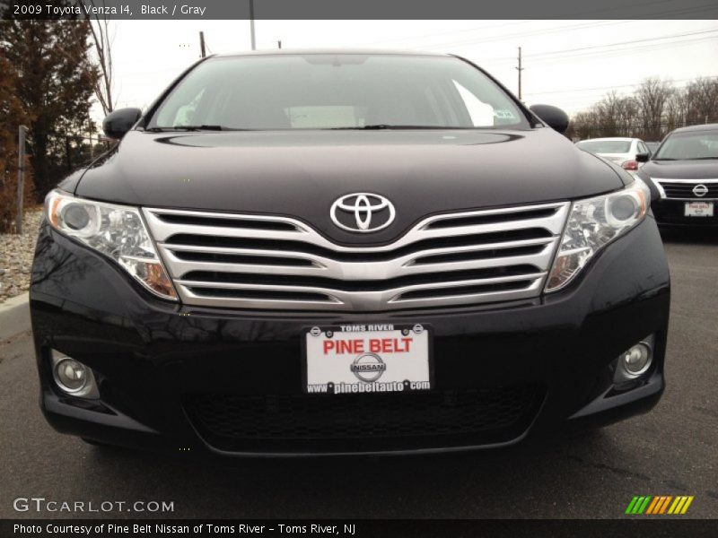 Black / Gray 2009 Toyota Venza I4