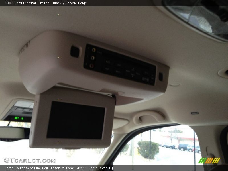 Black / Pebble Beige 2004 Ford Freestar Limited
