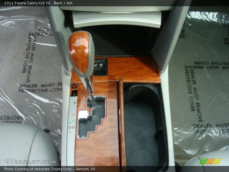 Black / Ash 2011 Toyota Camry XLE V6
