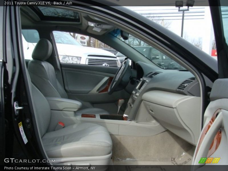 Black / Ash 2011 Toyota Camry XLE V6