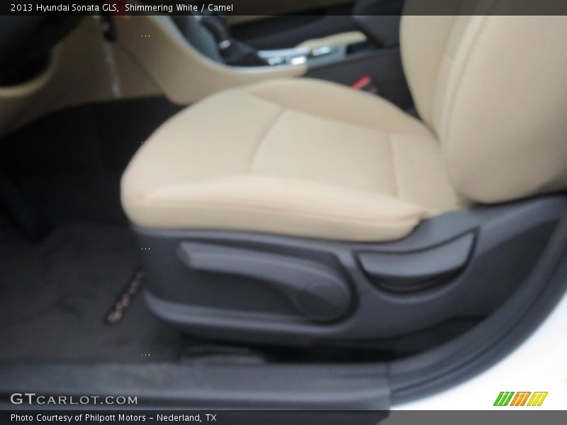 Shimmering White / Camel 2013 Hyundai Sonata GLS