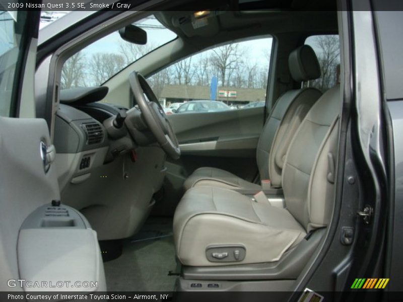 Front Seat of 2009 Quest 3.5 SE