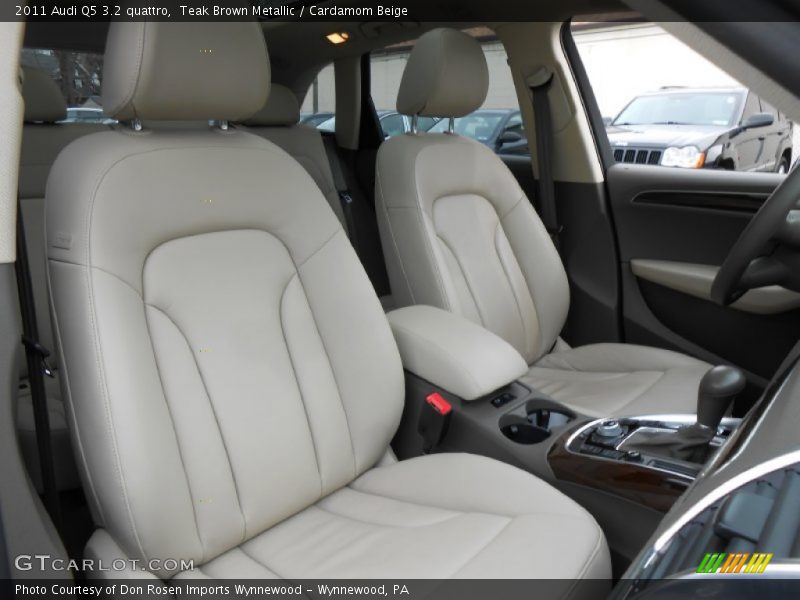 Front Seat of 2011 Q5 3.2 quattro