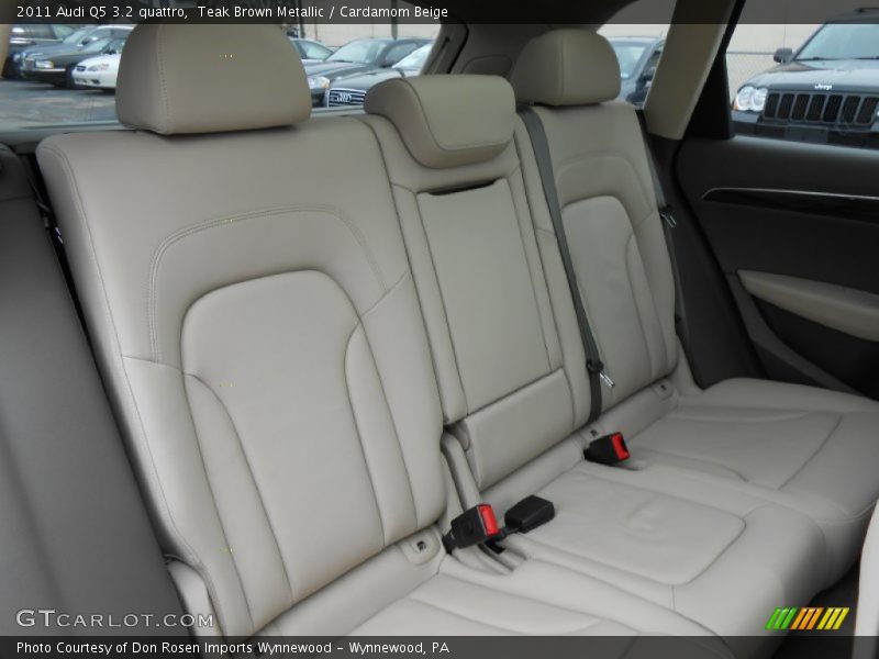 Rear Seat of 2011 Q5 3.2 quattro