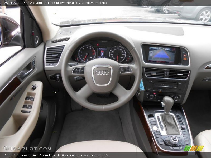 Dashboard of 2011 Q5 3.2 quattro