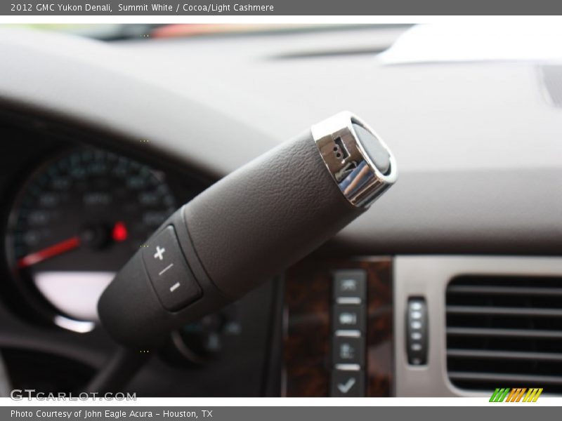 Summit White / Cocoa/Light Cashmere 2012 GMC Yukon Denali