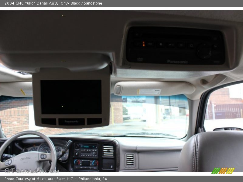 Onyx Black / Sandstone 2004 GMC Yukon Denali AWD