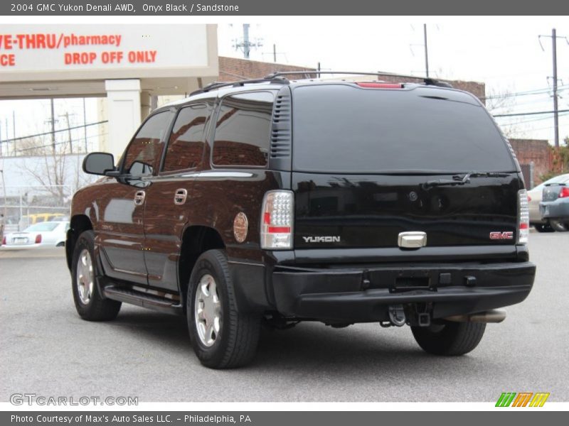 Onyx Black / Sandstone 2004 GMC Yukon Denali AWD