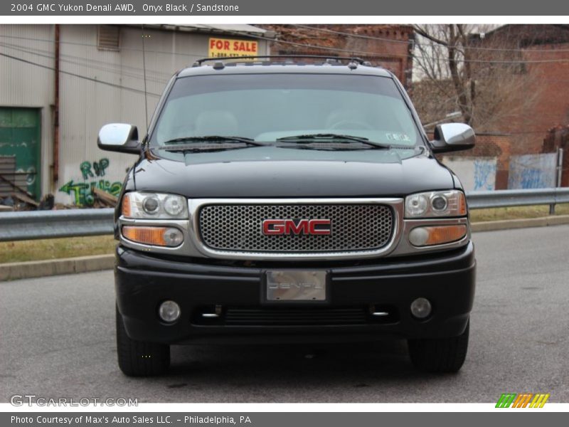 Onyx Black / Sandstone 2004 GMC Yukon Denali AWD