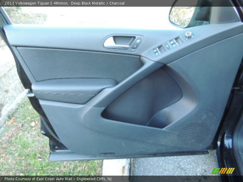 Deep Black Metallic / Charcoal 2011 Volkswagen Tiguan S 4Motion