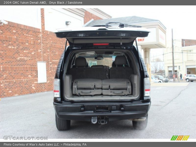 Onyx Black / Sandstone 2004 GMC Yukon Denali AWD