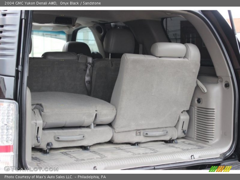 Onyx Black / Sandstone 2004 GMC Yukon Denali AWD