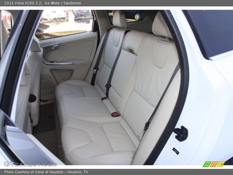 Ice White / Sandstone 2013 Volvo XC60 3.2