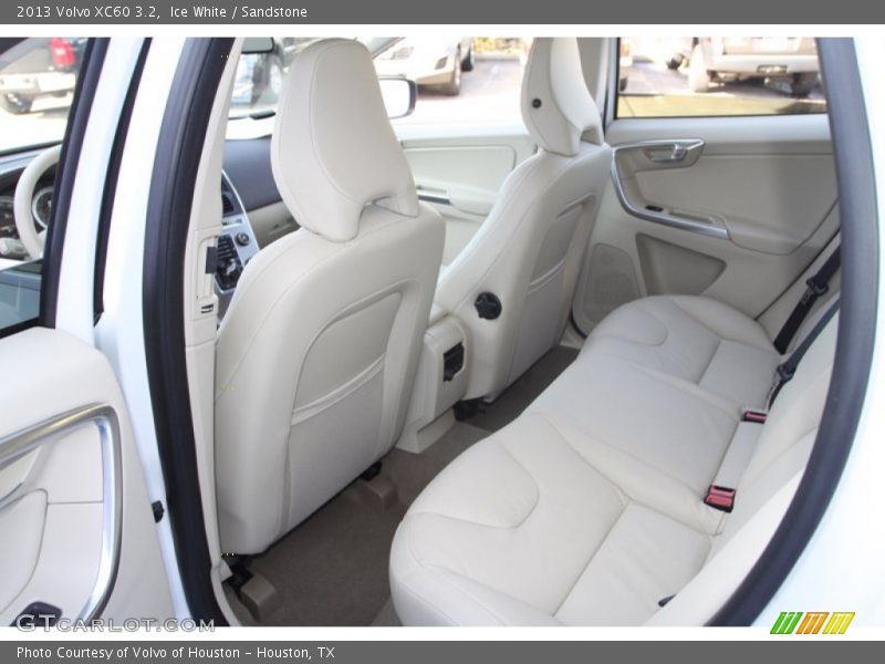Ice White / Sandstone 2013 Volvo XC60 3.2