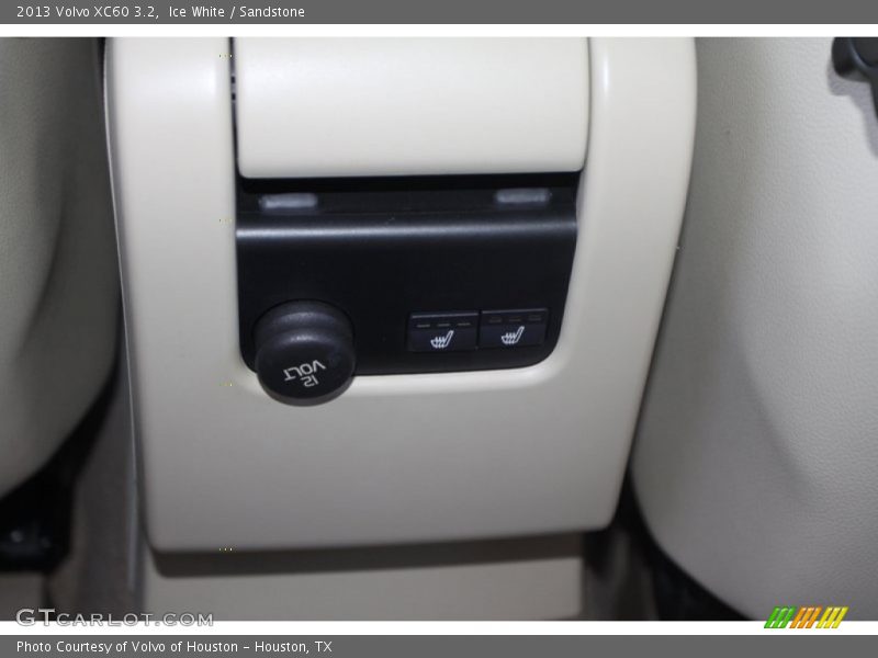 Ice White / Sandstone 2013 Volvo XC60 3.2