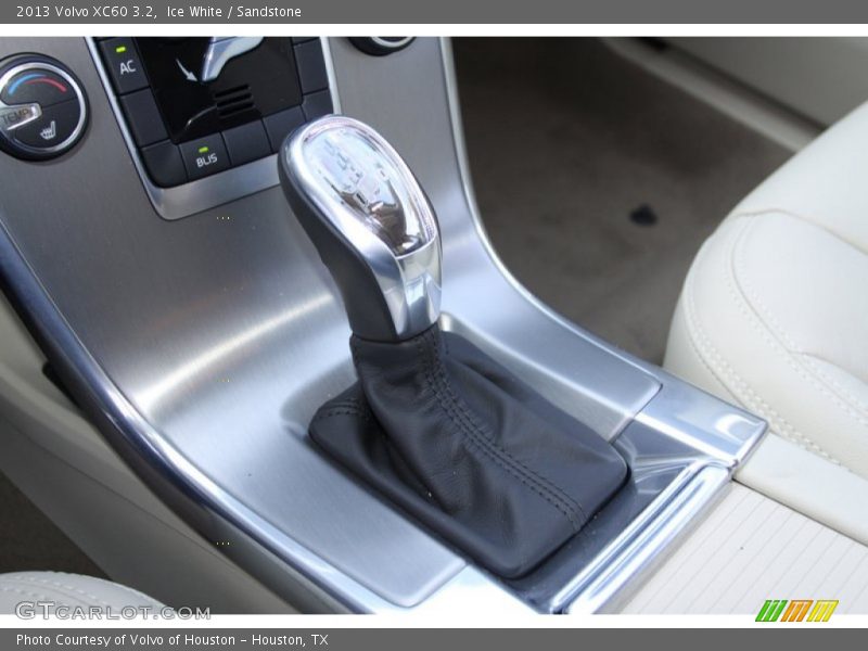 Ice White / Sandstone 2013 Volvo XC60 3.2