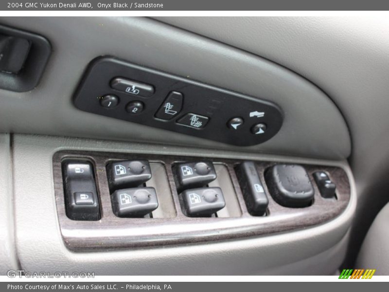 Controls of 2004 Yukon Denali AWD