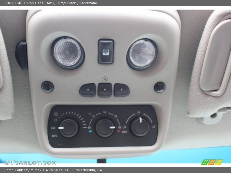 Controls of 2004 Yukon Denali AWD