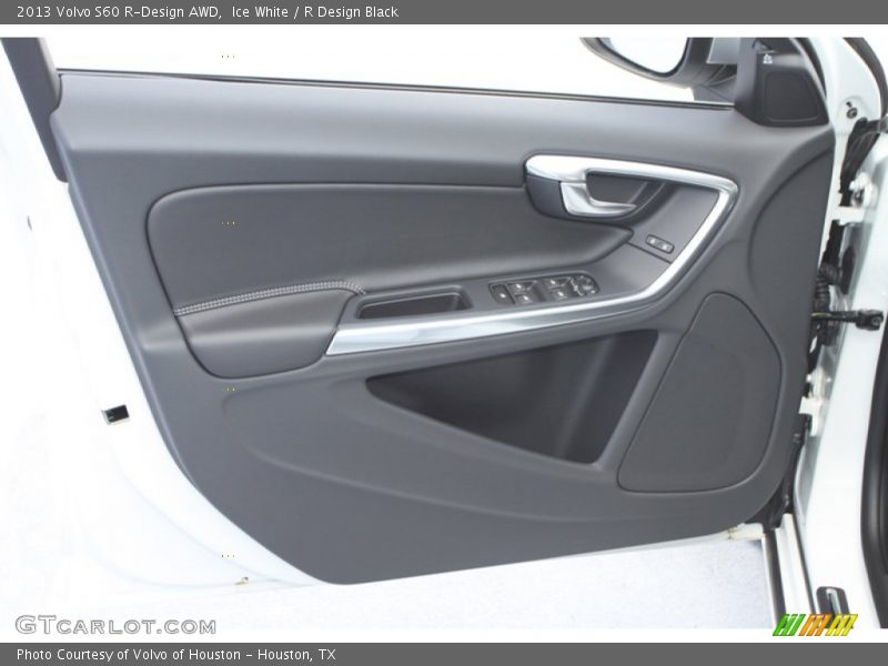 Door Panel of 2013 S60 R-Design AWD