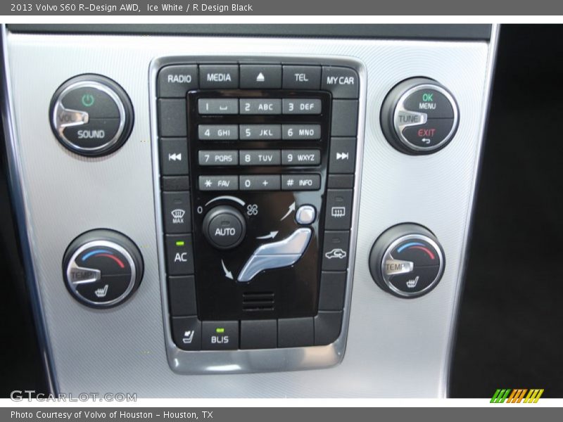 Controls of 2013 S60 R-Design AWD