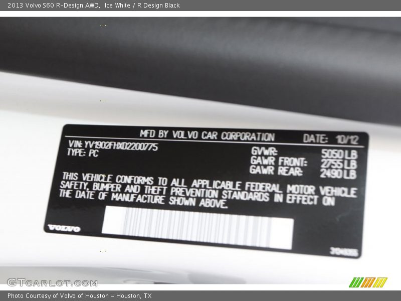 Ice White / R Design Black 2013 Volvo S60 R-Design AWD