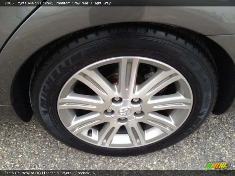  2006 Avalon Limited Wheel